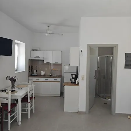 Paros Vista *